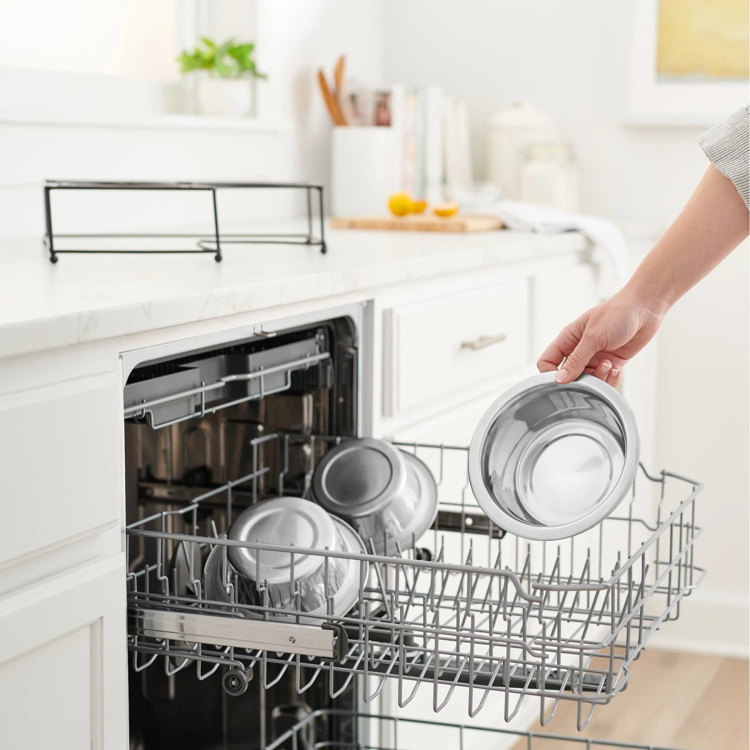 Frisco Multi Pet Feeding Corner 3-Bowls Stainless Steel Dog & Cat Bowl 7 Frisco Multi Pet Feeding Corner 3-Bowls Stainless Steel Dog & Cat Bowl - Image 5