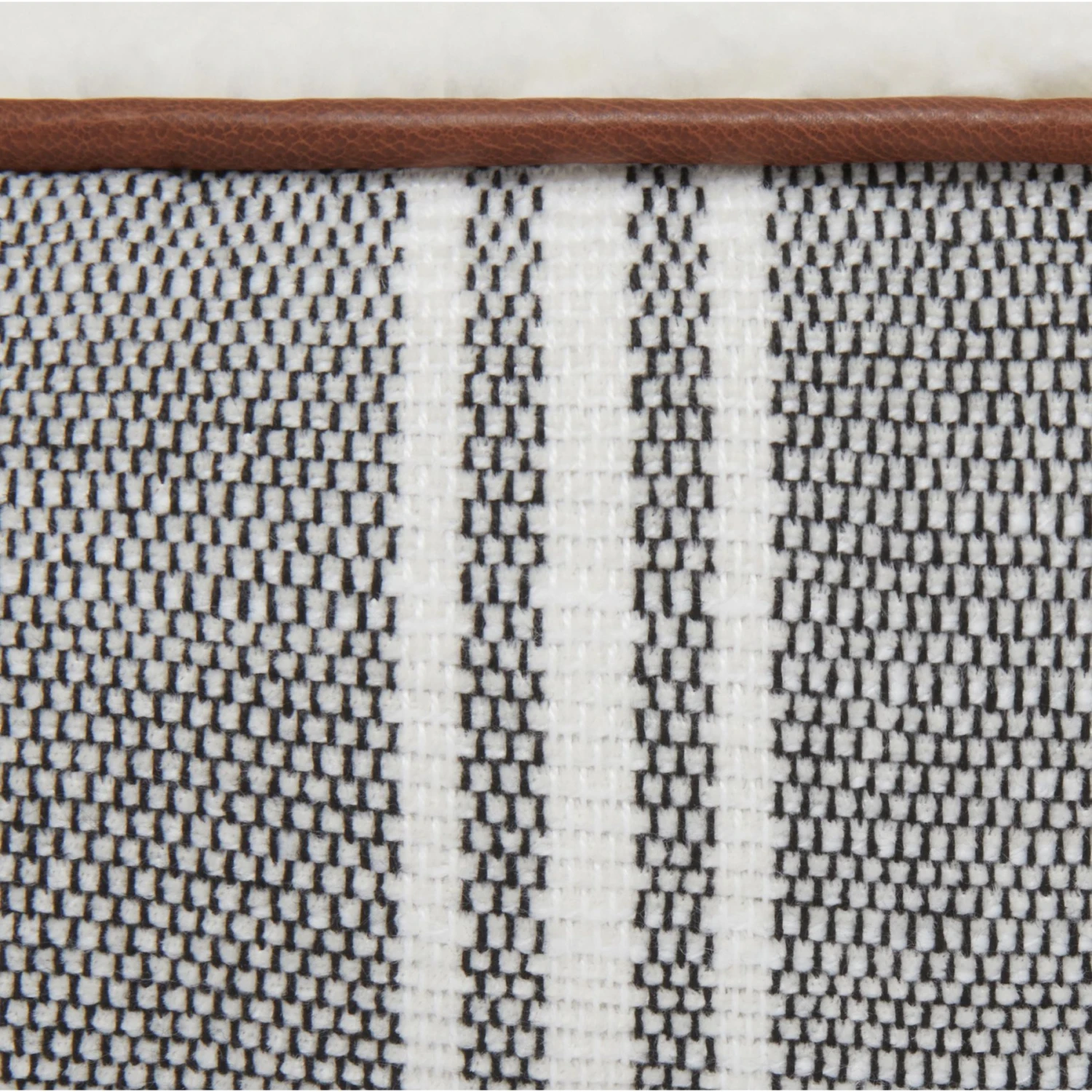 Frisco Farmhouse Deep Cuffed Cuddler Dog Bed 7 Frisco Farmhouse Deep Cuffed Cuddler Dog Bed - Image 5